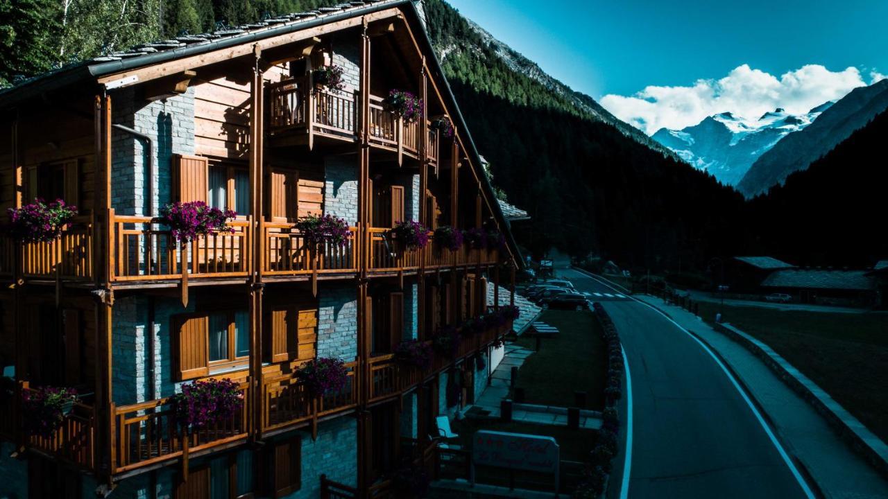 Hotel Le Bouquet - Adults Only Cogne Eksteriør bilde