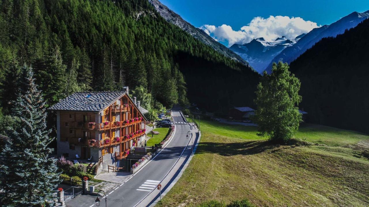 Hotel Le Bouquet - Adults Only Cogne Eksteriør bilde
